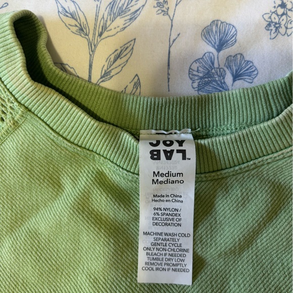 JoyLab Ribbed Green Tee - Picture 2 of 3